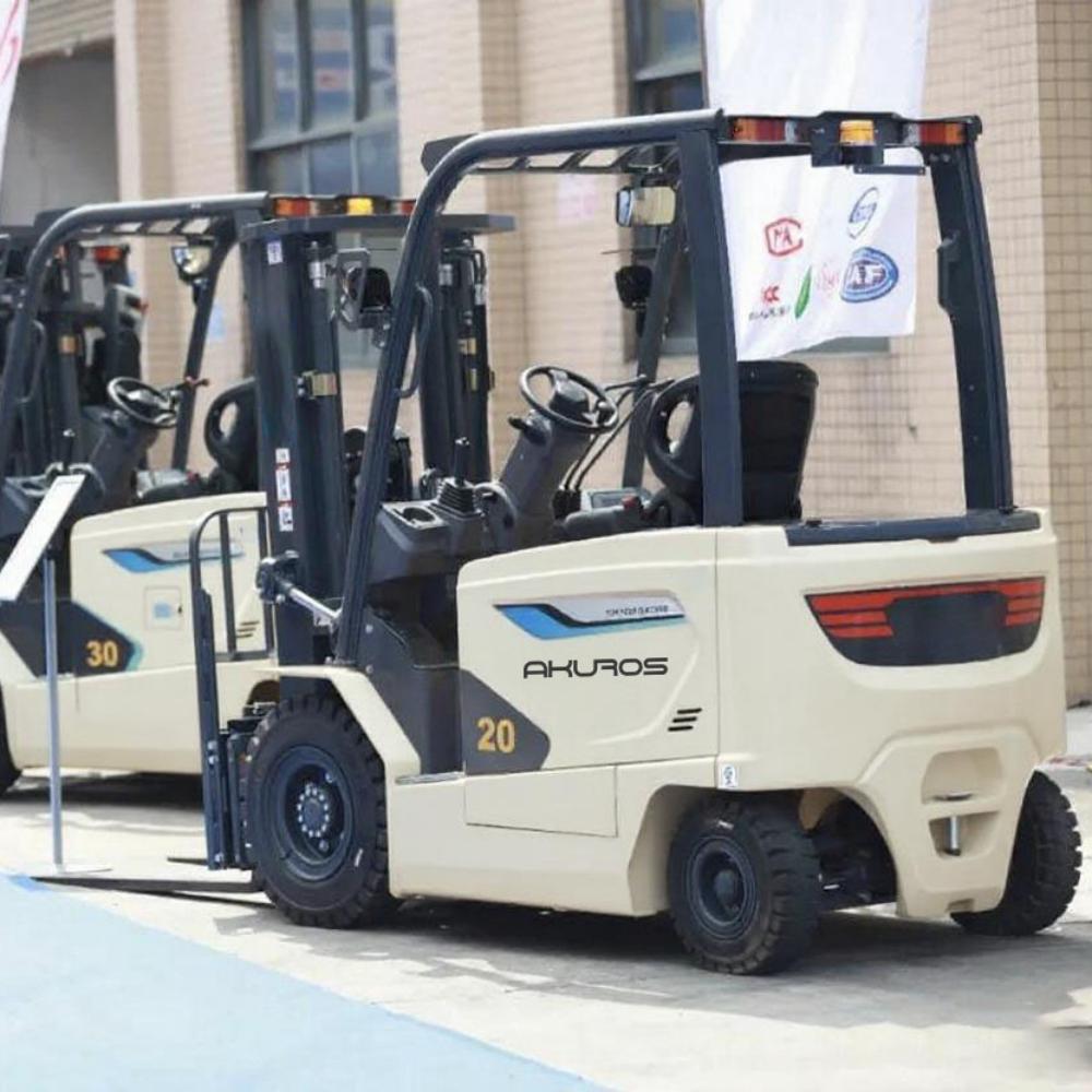 E16 Cold Storage Electric Forklift: How to Improve Safety, Precision, and Throughput in Freezer Warehouses